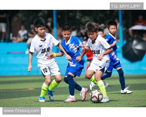 广州足球队防守分析：优缺点与未来改进方向探讨