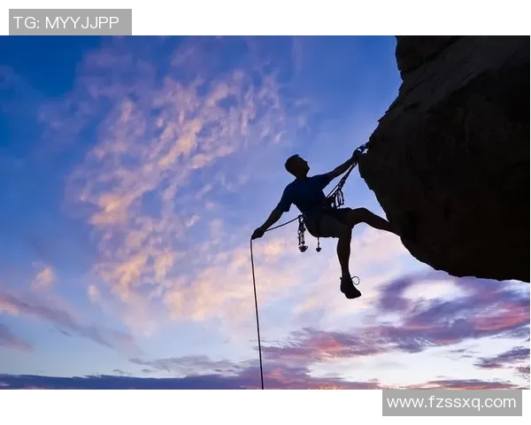 攀岩精神的力量：深入解析杭州攀岩队员的心理素质与挑战应对