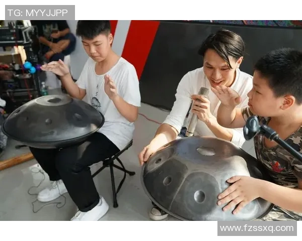 祝铭震的奋斗历程与音乐梦想：从校园到舞台的成长之路