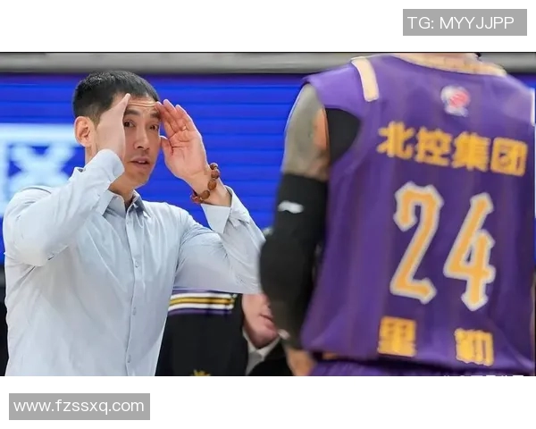 张庆鹏的篮球之路:从青涩少年到职业巨星的奋斗历程与心路历程 张庆鹏的篮球之路:从青涩少年到职业巨星的奋斗历程与心路历程